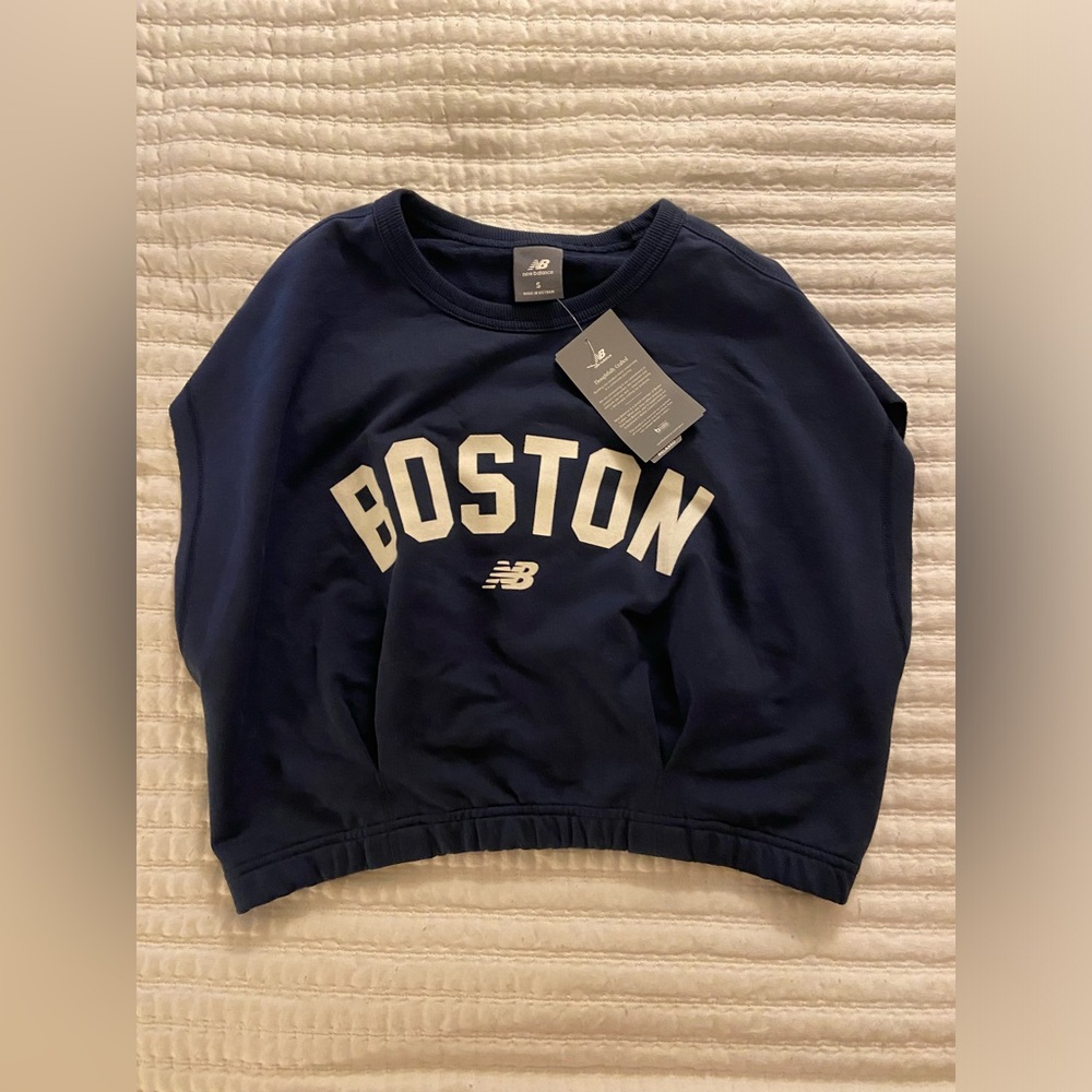 S Cropped Muscle Tee Boston New Balance Blue